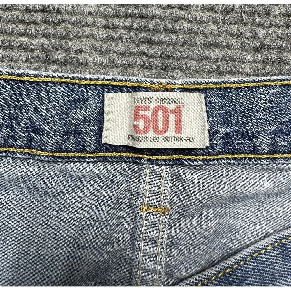 Levis 501 Jeans‎ Mens 42x32 (Fit 40x31) Light Wash Blue Classic Straight Denim